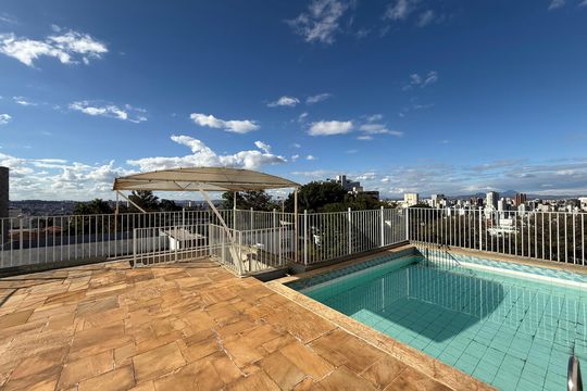 Apartamento à venda com 4 quartos, 420m² em Grajaú, Belo Horizonte