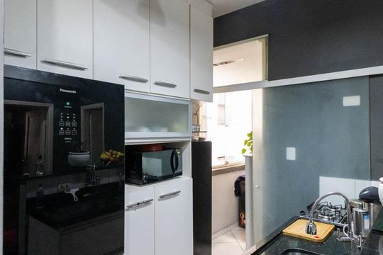 Cozinha de apartamento para alugar com 2 quartos, 70m² em República, São Paulo