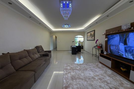 Sala de casa à venda com 3 quartos, 350m² em Vila Camilópolis, Santo André