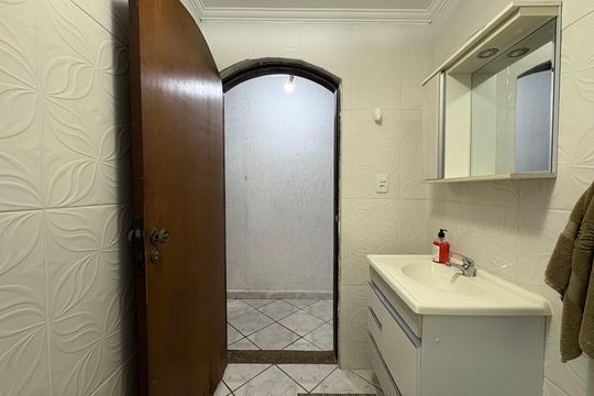 Lavabo de casa à venda com 3 quartos, 350m² em Vila Camilópolis, Santo André