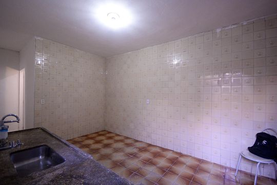 Cozinha de casa para alugar com 2 quartos, 50m² em Vila Brasilina, São Paulo