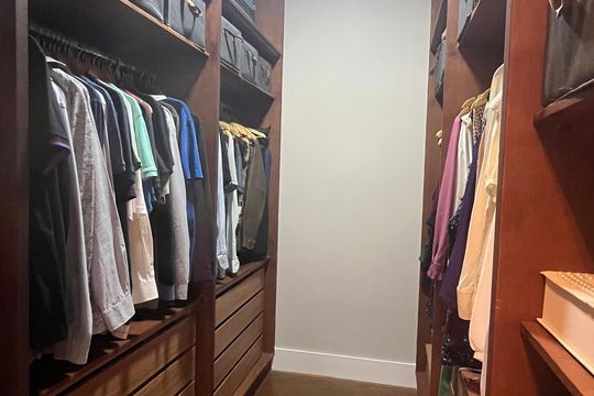 Closet Suíte 2 de casa à venda com 5 quartos, 1000m² em Chácara Primavera, Campinas