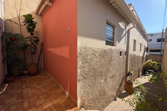 Corredor de casa para alugar com 2 quartos, 120m² em Centro, Ribeirão Preto