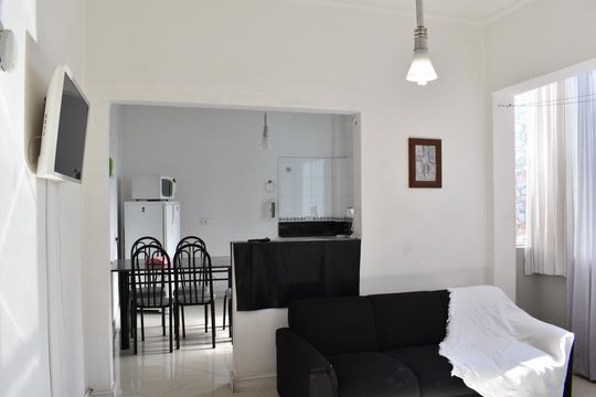 Apartamento para alugar com 2 quartos, 130m² em Centro, Curitiba