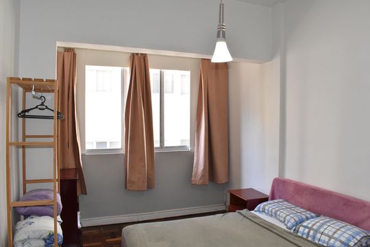 Quarto 1 de apartamento para alugar com 2 quartos, 130m² em Centro, Curitiba