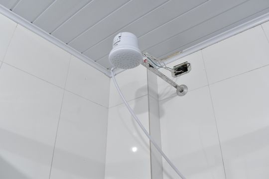 Banheiro de apartamento para alugar com 2 quartos, 130m² em Centro, Curitiba