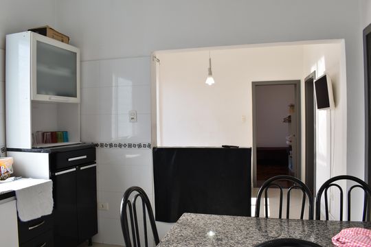 Cozinha de apartamento para alugar com 2 quartos, 130m² em Centro, Curitiba