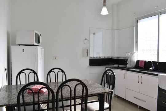 Cozinha de apartamento para alugar com 2 quartos, 130m² em Centro, Curitiba