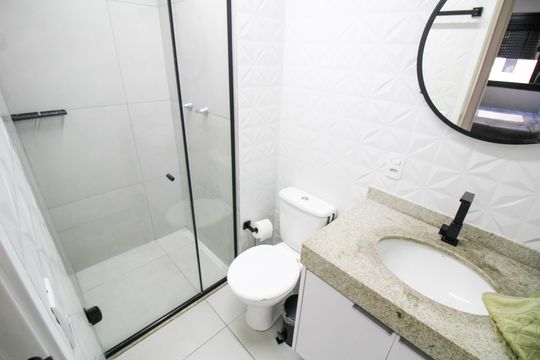 Banheiro de apartamento para alugar com 2 quartos, 49m² em Brás, São Paulo