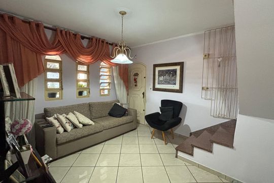 Sala de casa para alugar com 3 quartos, 198m² em Jardim Ipanema, Santo André