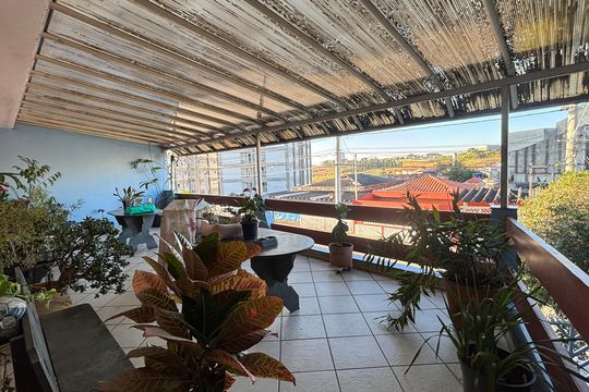 Quintal de casa para alugar com 3 quartos, 198m² em Jardim Ipanema, Santo André