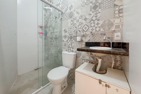 Banheiro de kitnet/studio para alugar com 1 quarto, 30m² em Cambuci, São Paulo