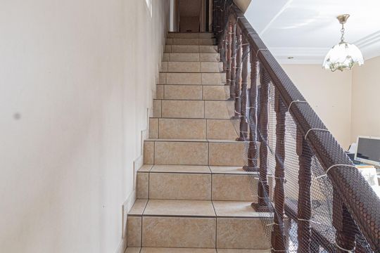 Escada de casa à venda com 4 quartos, 350m² em Jardim Maringa, São Paulo