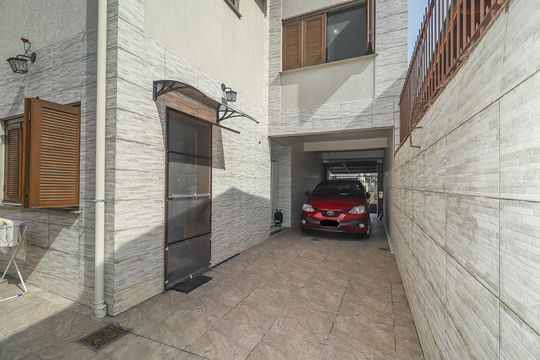 Garagem de casa à venda com 4 quartos, 390m² em Morro Santana, Porto Alegre