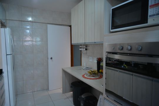 Cozinha de apartamento à venda com 2 quartos, 77m² em Jardim Bela Vista, Santo André