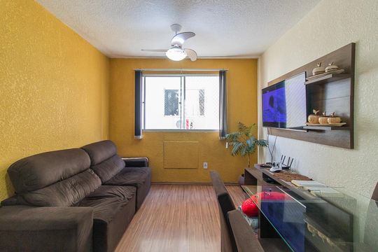 Sala de apartamento à venda com 2 quartos, 40m² em Cavalhada, Porto Alegre