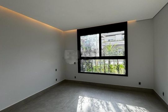 Casa à venda com 3 quartos, 399m² em Jardim Nova Europa, Campinas