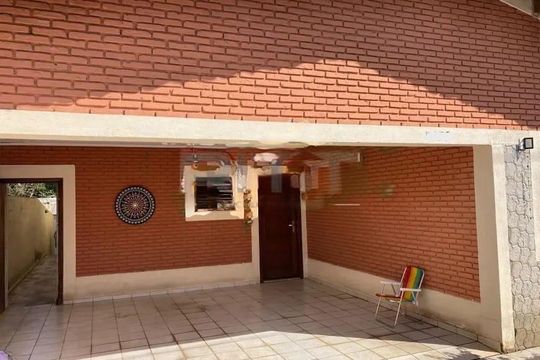 Casa à venda com 4 quartos, 220m² em Parque Taquaral, Campinas