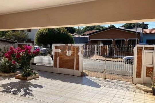 Casa à venda com 4 quartos, 220m² em Parque Taquaral, Campinas