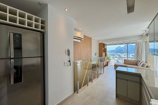 Cozinha de apartamento à venda com 2 quartos, 165m² em Humaitá, Rio de Janeiro