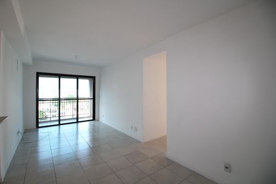 Sala de apartamento à venda com 3 quartos, 90m² em Taquara, Rio de Janeiro
