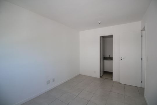 Suíte 3 de apartamento à venda com 3 quartos, 90m² em Taquara, Rio de Janeiro