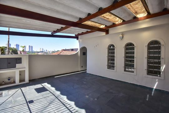 Garagem de casa para alugar com 3 quartos, 90m² em Jardim Caner, Taboão da Serra