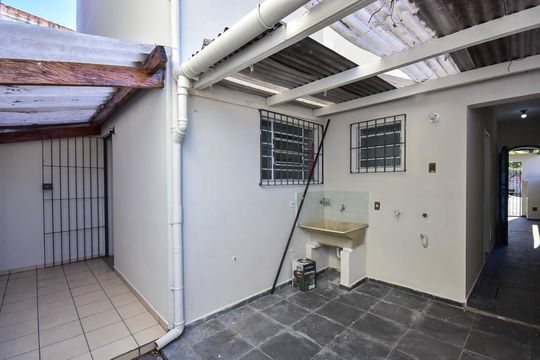 Área de Serviço de casa para alugar com 3 quartos, 90m² em Jardim Caner, Taboão da Serra