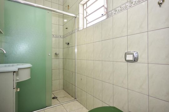 Banheiro de casa para alugar com 3 quartos, 90m² em Jardim Caner, Taboão da Serra