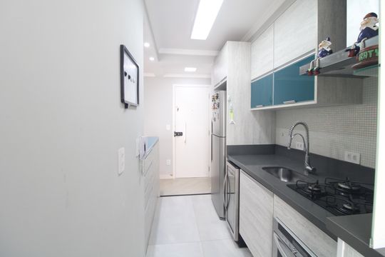 Cozinha de apartamento à venda com 2 quartos, 61m² em Vila Isa, São Paulo
