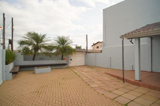 Quintal de casa para alugar com 2 quartos, 85m² em Santos Dumont, São Leopoldo