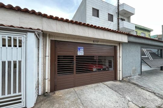 Fachada + plaquinha de casa à venda com 1 quarto, 113m² em Rudge Ramos, São Bernardo do Campo