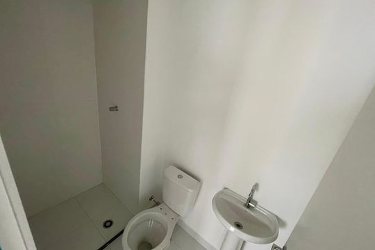 Banheiro de apartamento para alugar com 2 quartos, 32m² em Vila Maria, Guarulhos