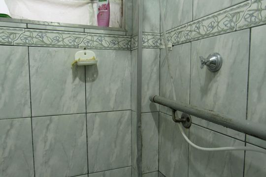 Banheiro de casa à venda com 1 quarto, 250m² em Jardim D’abril, Osasco