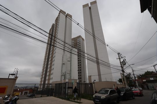 Fachada de apartamento para alugar com 2 quartos, 38m² em Fazenda da Juta, São Paulo