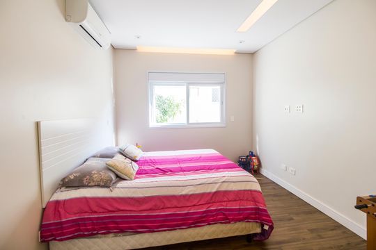 Suíte 3 de casa de condomínio à venda com 4 quartos, 385m² em Colinas da Anhanguera, Santana de Parnaíba
