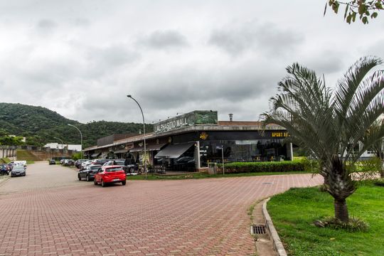 Fachada do Condomínio de casa de condomínio à venda com 4 quartos, 385m² em Colinas da Anhanguera, Santana de Parnaíba