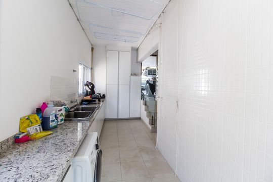 Área de Serviço de casa de condomínio à venda com 4 quartos, 385m² em Colinas da Anhanguera, Santana de Parnaíba