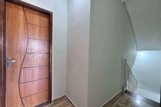Corredor de casa de condomínio para alugar com 2 quartos, 100m² em Recreio dos Bandeirantes, Rio de Janeiro