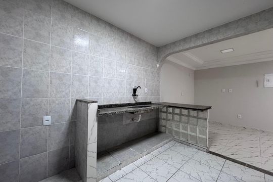 Cozinha  de casa de condomínio para alugar com 2 quartos, 100m² em Recreio dos Bandeirantes, Rio de Janeiro