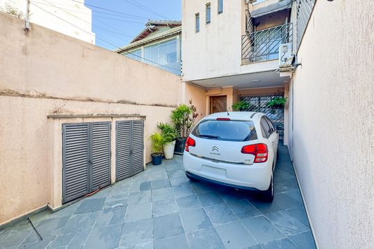 Garagem de casa à venda com 3 quartos, 194m² em Vila Deodoro, São Paulo