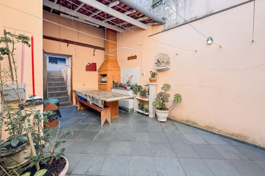 Área Externa e Churrasqueira de casa à venda com 3 quartos, 194m² em Vila Deodoro, São Paulo