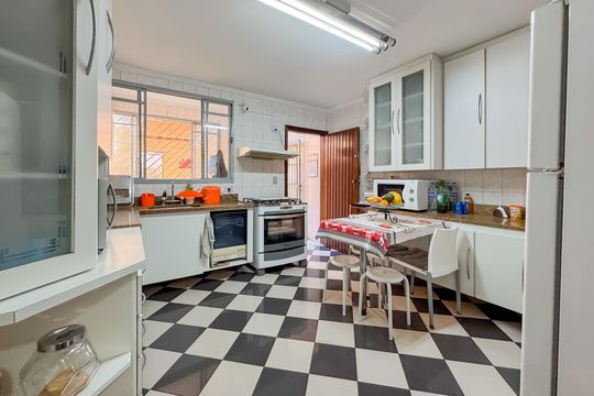 Cozinha de casa à venda com 3 quartos, 194m² em Vila Deodoro, São Paulo