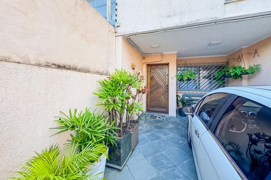 Entrada de casa à venda com 3 quartos, 194m² em Vila Deodoro, São Paulo