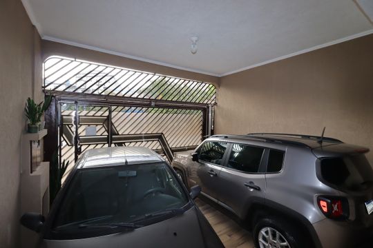 Garagem de casa à venda com 3 quartos, 208m² em Jardim Ana Maria, Santo André
