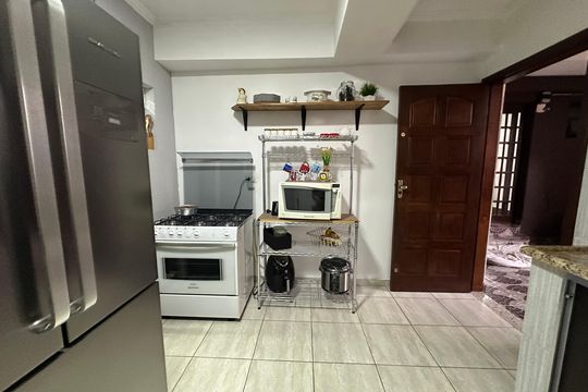 Cozinha de casa para alugar com 3 quartos, 250m² em Jardim Belval, Barueri