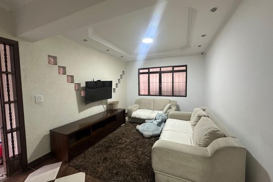Casa para alugar com 3 quartos, 250m² em Jardim Belval, Barueri