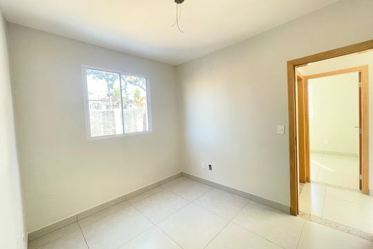 Quarto de apartamento à venda com 2 quartos, 132m² em Santa Monica, Belo Horizonte