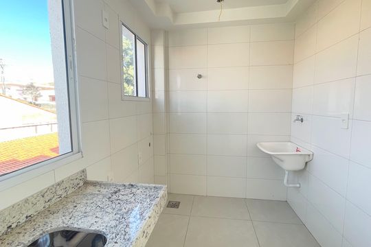 Cozinha de apartamento à venda com 2 quartos, 49m² em Santa Monica, Belo Horizonte