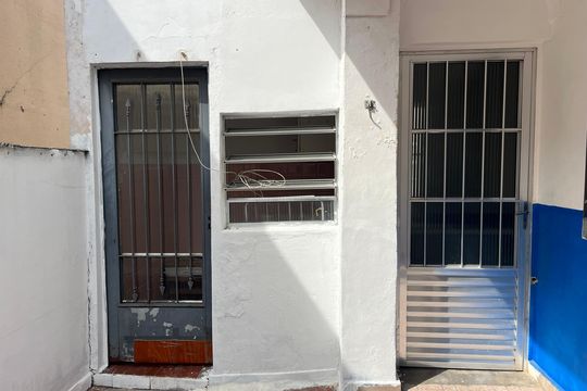 Corredor de casa à venda com 2 quartos, 200m² em Alto da Lapa, São Paulo